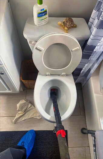 https://blockeddrainsmyaree.com.au/uploads/2025/07/blocked-toilet-54169.jpg