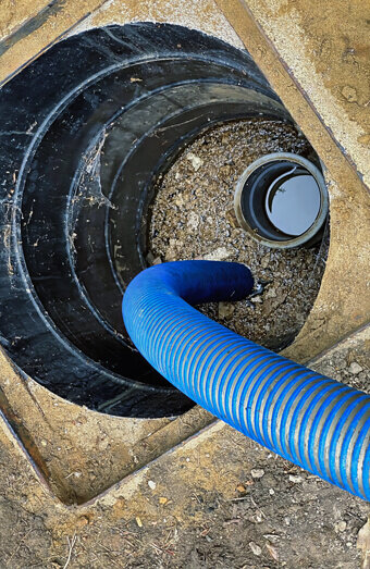 https://blockeddrainsmyaree.com.au/uploads/2025/07/pipe-relining-56969.jpg